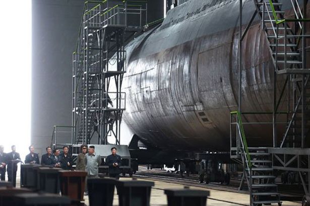 Coreia do Norte está construindo dois novos submarinos capazes de disparar mísseis balísticos mortais