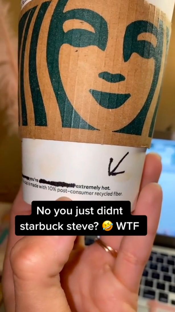Cliente da Starbucks encontra mensagem secreta atrevida "escrita na xícara de café pelo barista"