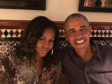 Barack Obama brinca com Jimmy Kimmel sobre vender mais livros do que Michelle