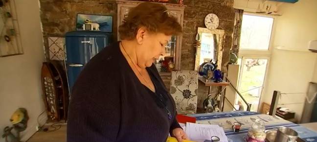Mulher declarada morta em 2017 lança proposta legal para provar que está viva